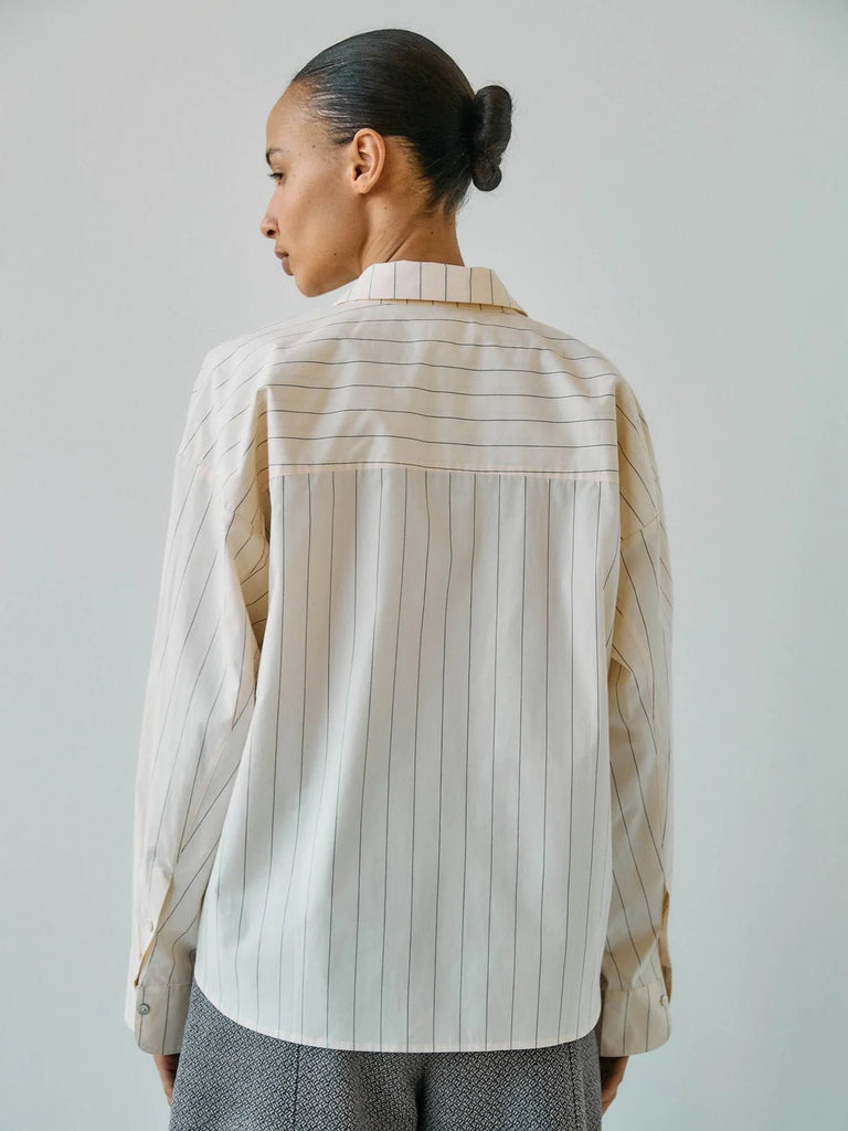 Beatrice Shirt | Pinstripes Off White - Skjønn Concept Store