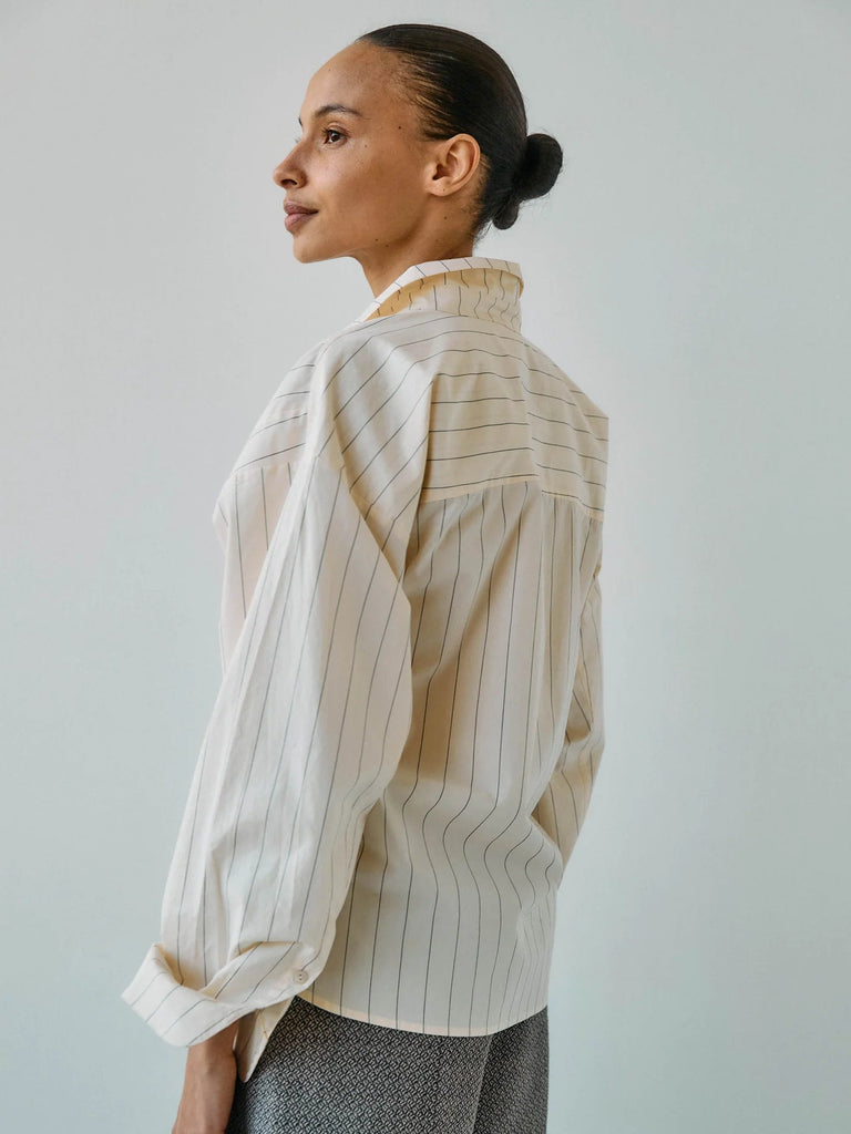 Beatrice Shirt | Pinstripes Off White - Skjønn Concept Store