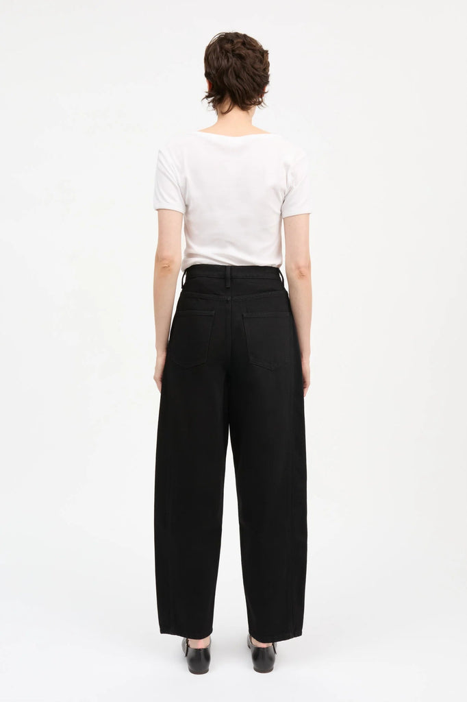 Bille Barrel Jean | Black - Skjønn Concept Store