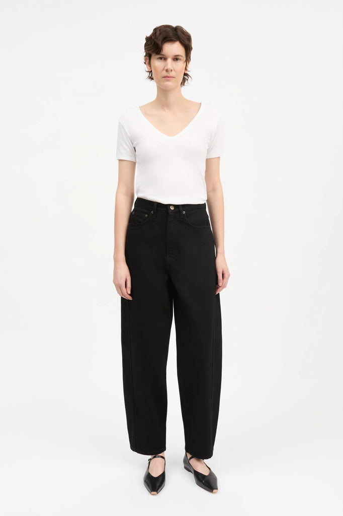 Bille Barrel Jean | Black - Skjønn Concept Store