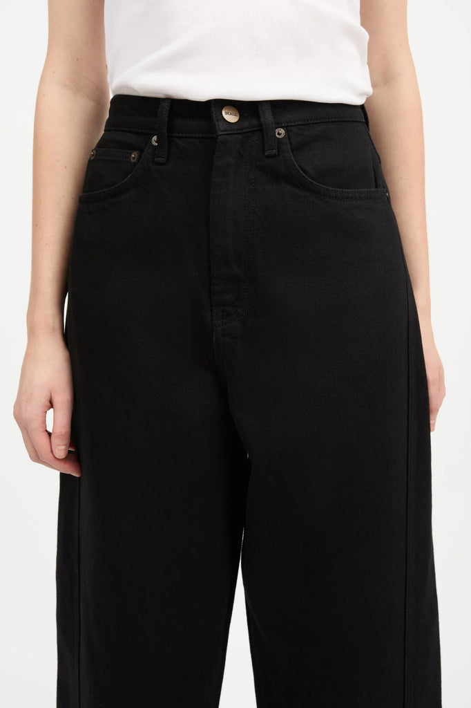 Bille Barrel Jean | Black - Skjønn Concept Store