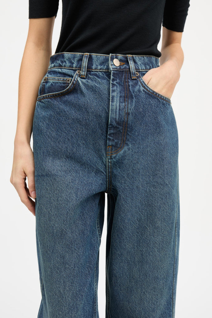 Bille Barrel Jeans | Washed Dark Blue - Skjønn Concept Store