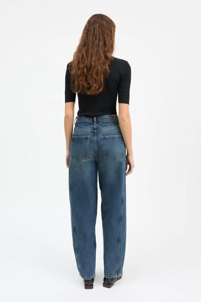 Bille Barrel Jeans | Washed Dark Blue - Skjønn Concept Store