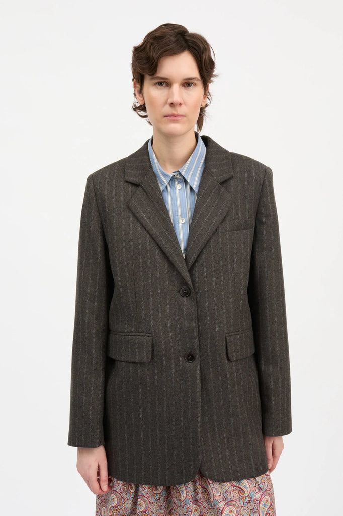 Joan Blazer | Brown/Black Pinstripe - Skjønn Concept Store