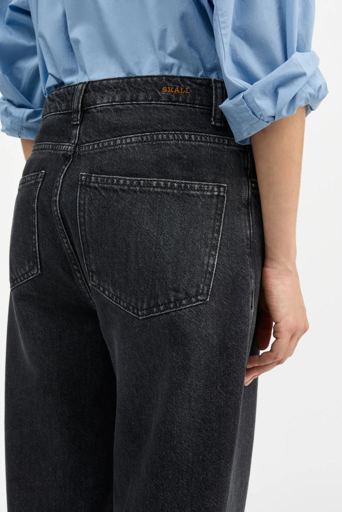 Maddy Straight Jeans | Vintage Washed Black - Skjønn Concept Store