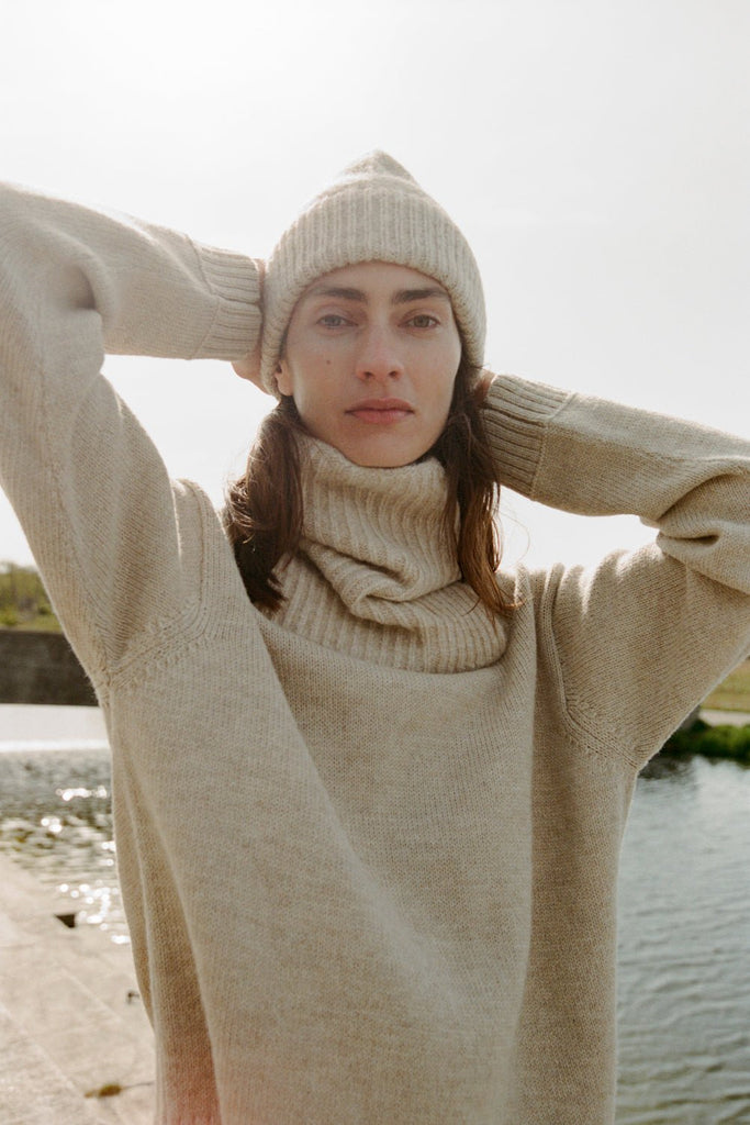 Nellie Neck Warmer | Pure Beige - Skjønn Concept Store