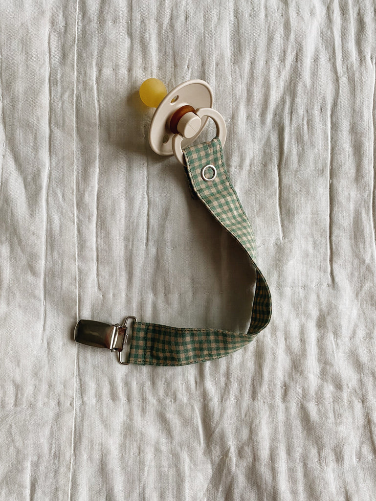 Pacifier Clip | Green Check - Skjønn Concept Store