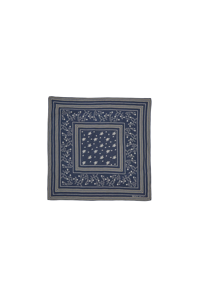 Skall Classic Scarf 55x55 | Navy/Beige/Cream - Skjønn Concept Store