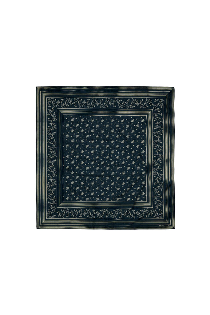 Skall Classic Scarf 90x90 | Navy/Beige/Cream - Skjønn Concept Store