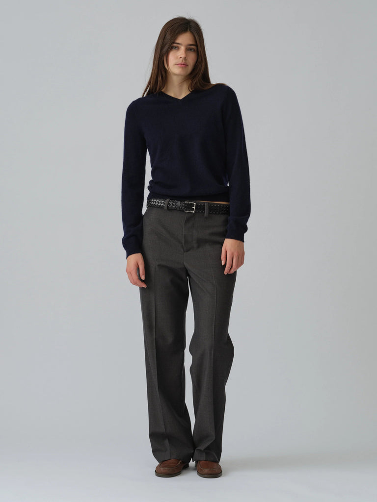 Womens Fitted 90's V - Neck | Navy Blue - Skjønn Concept Store