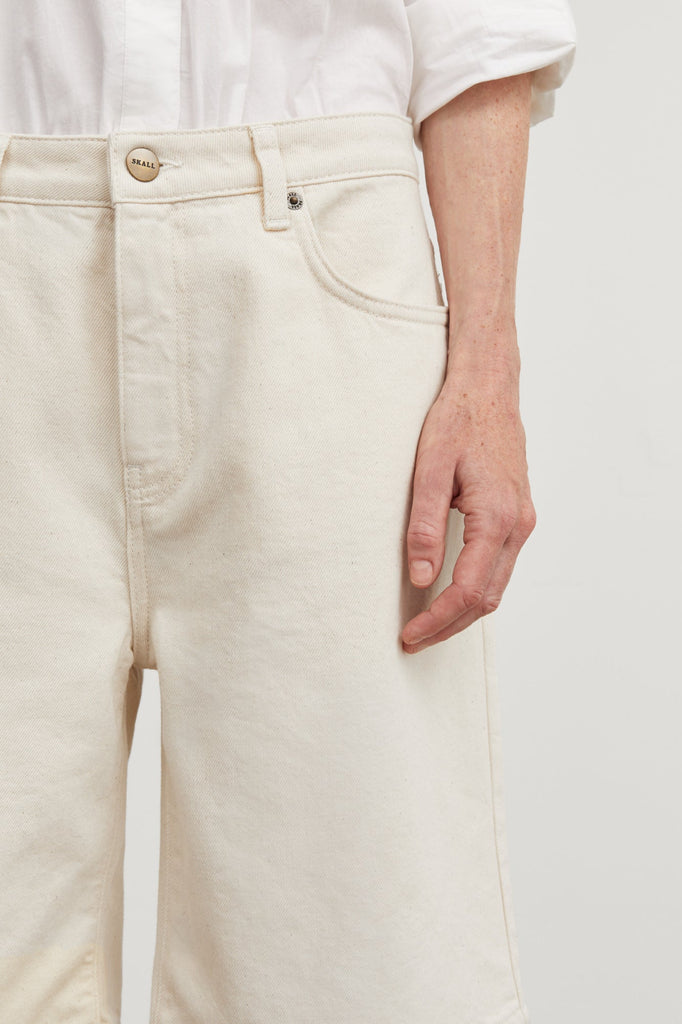 Wilson Shorts | Ecru - Skjønn Concept Store